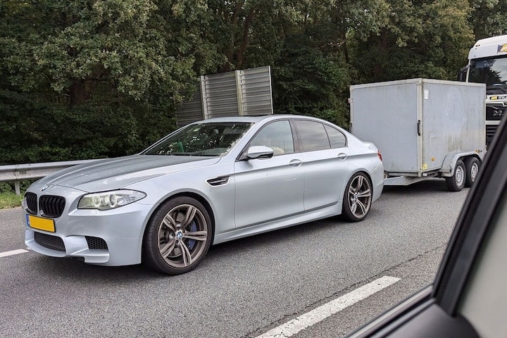 BMW M5 aanhanger