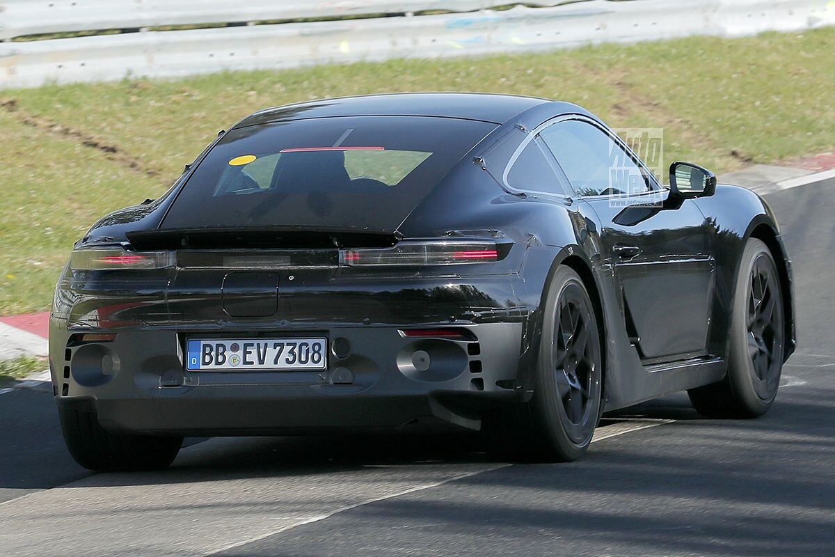 Spyshots Porsche 718 Cayman EV