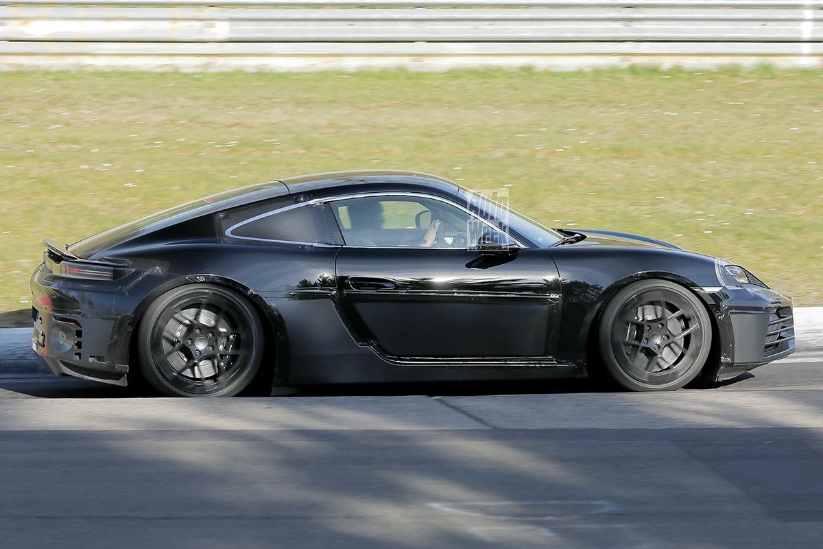 Spyshots Porsche 718 Cayman EV
