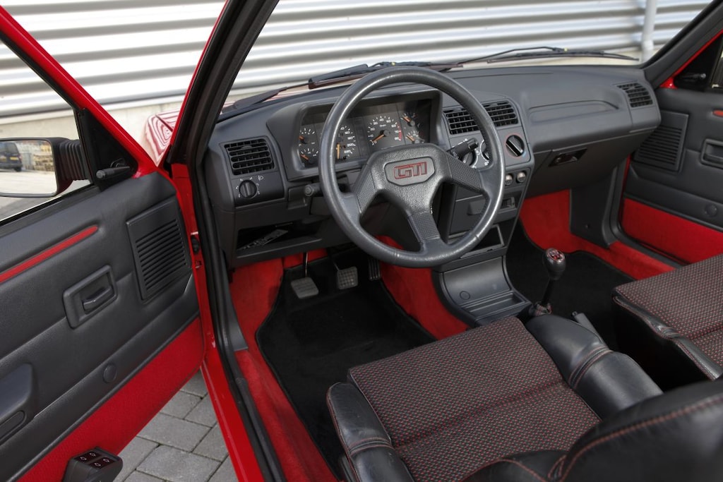 Peugeot 205 GTI 1.9
