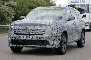 Renault Boreal spyshots