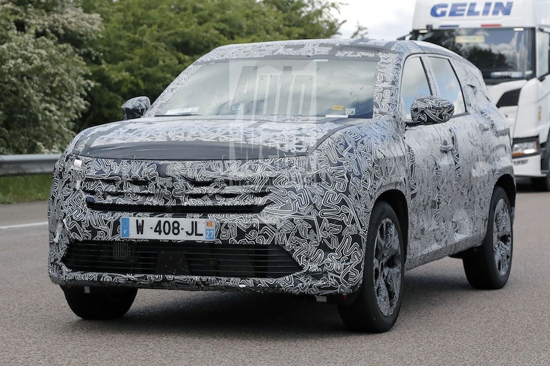 Renault Boreal spyshots
