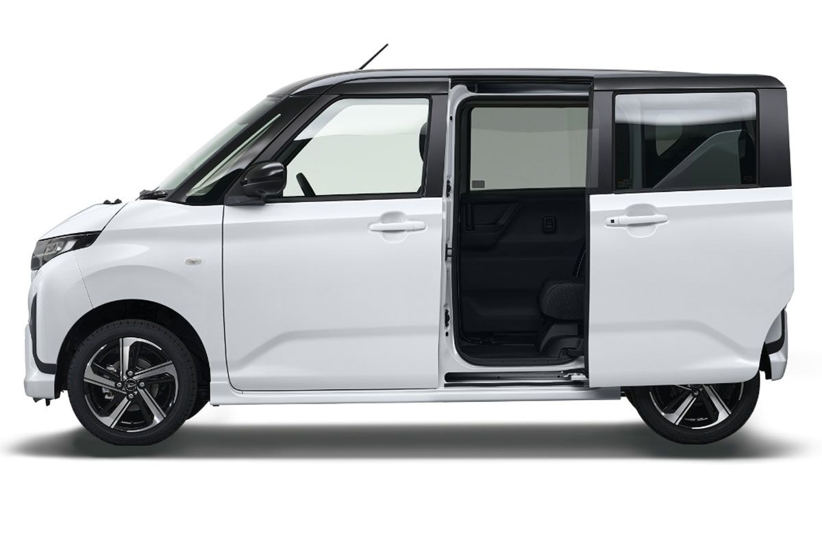 Daihatsu Move teaser