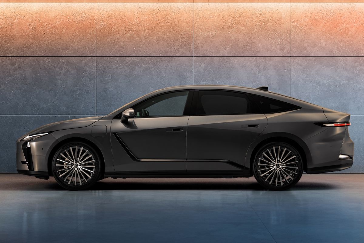 Lexus ES
