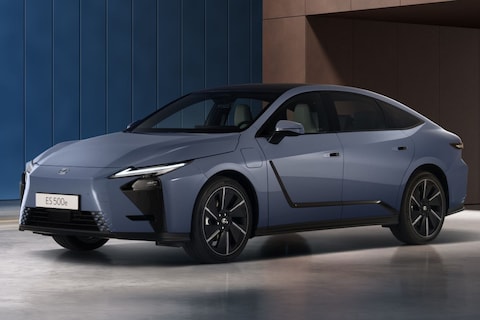 Nieuwe Lexus ES: als hybride én als EV naar Nederland - Eerste kennismaking