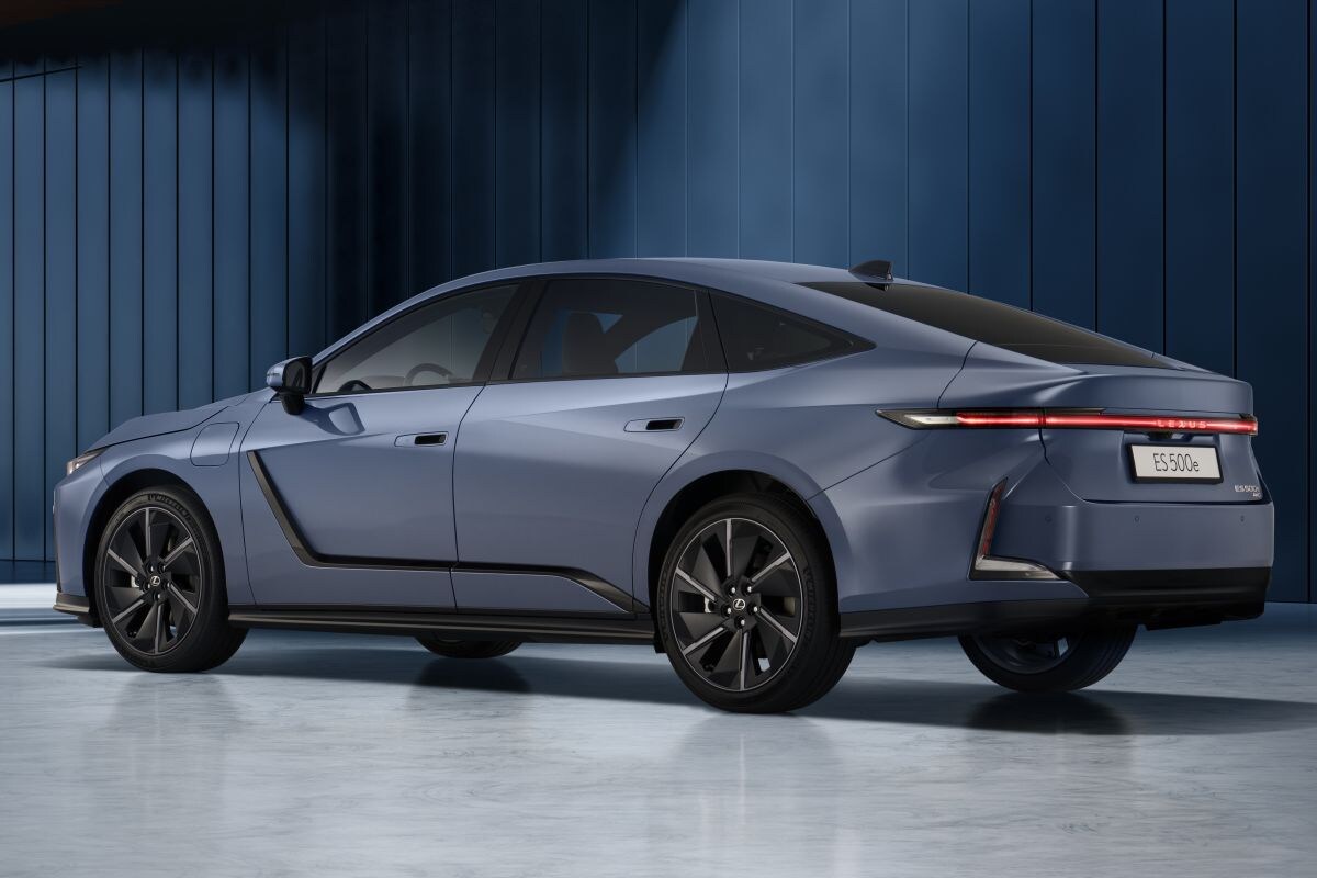 Lexus ES 500e
