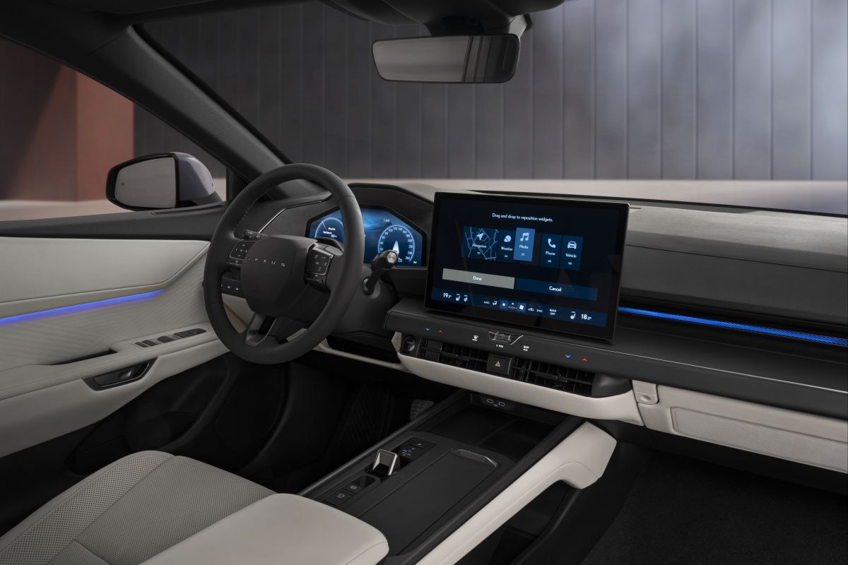 Lexus ES 500e