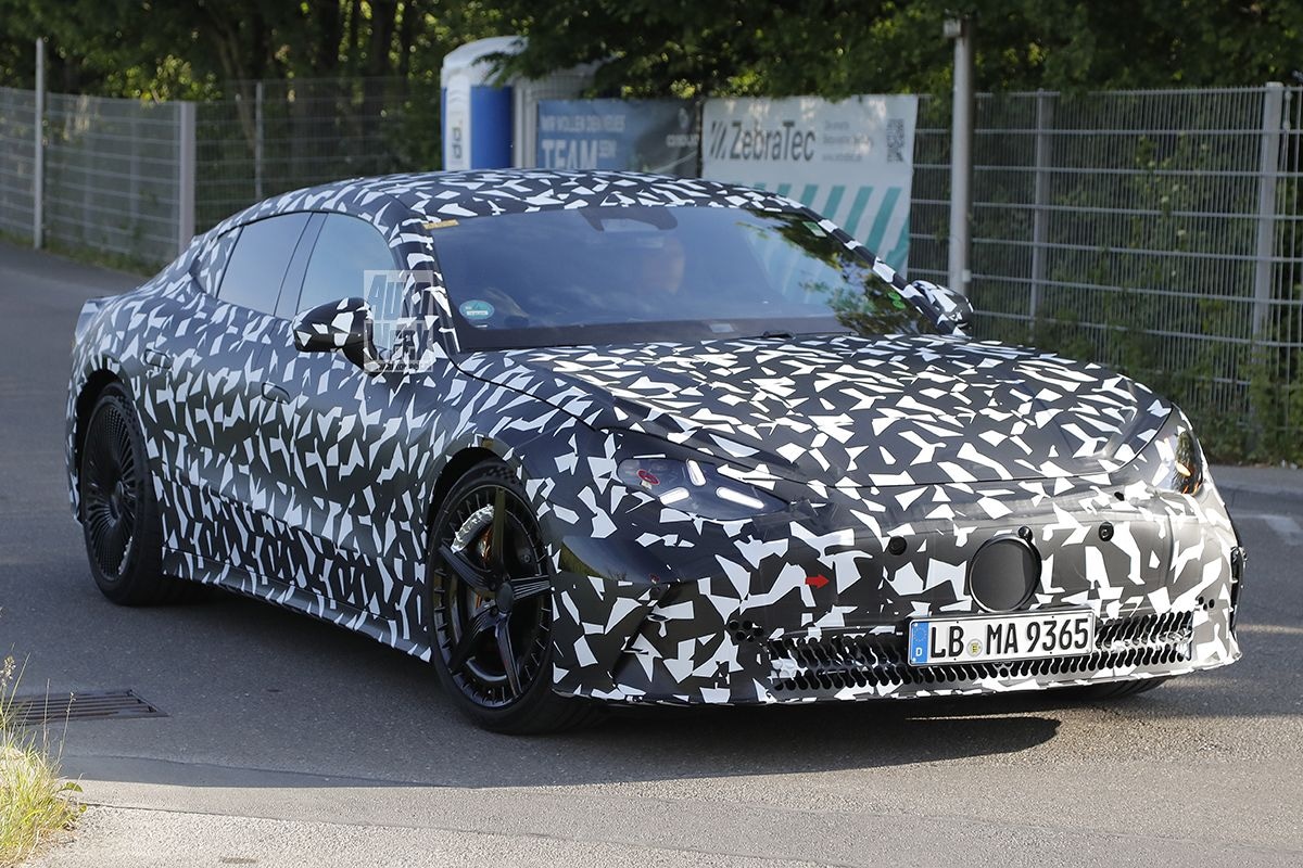 Spyshots Mercedes-AMG GT 4-Door