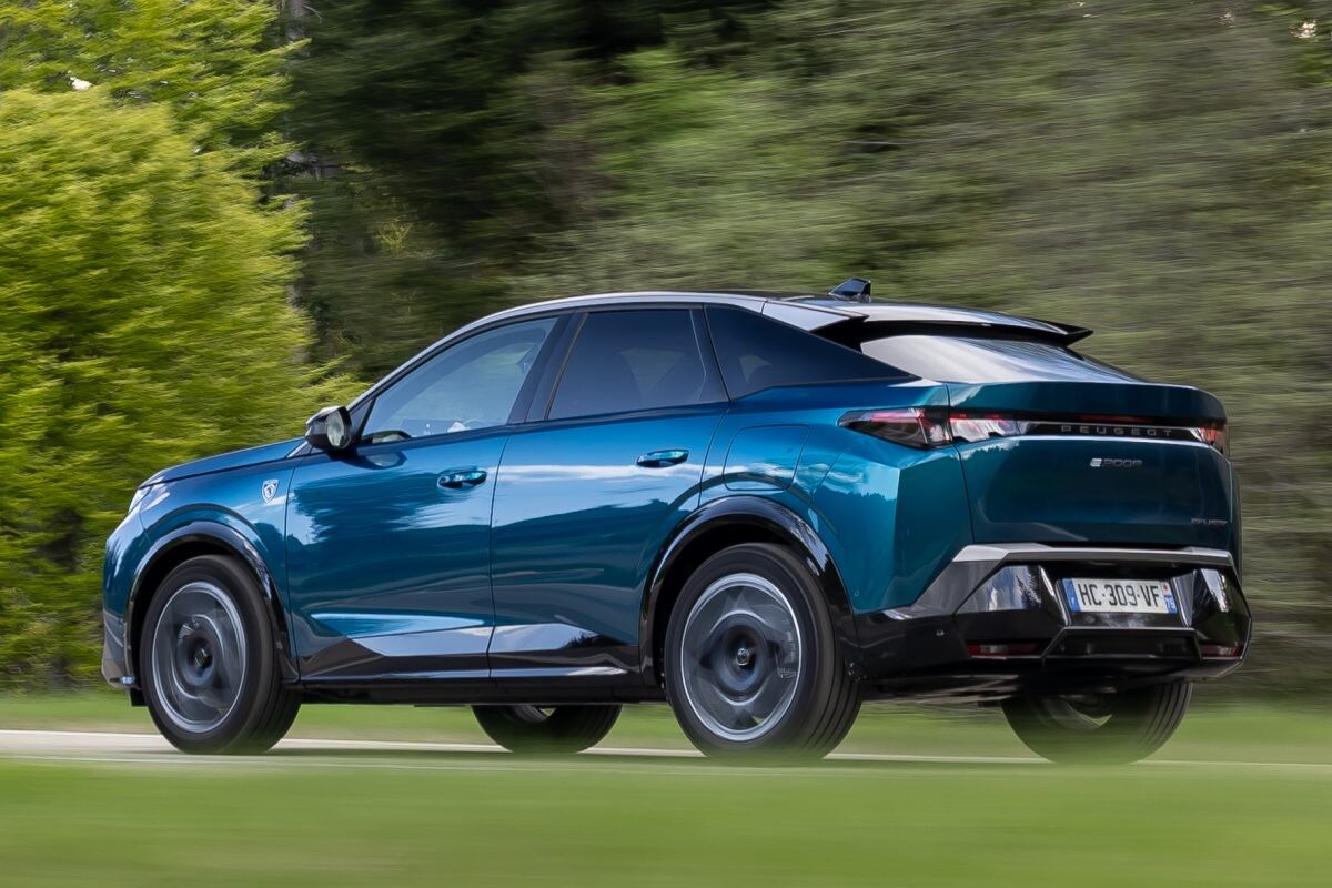 Peugeot e-3008 325 Dual Motor (2025) exterieur