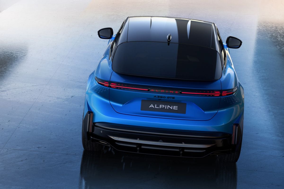 Alpine A390