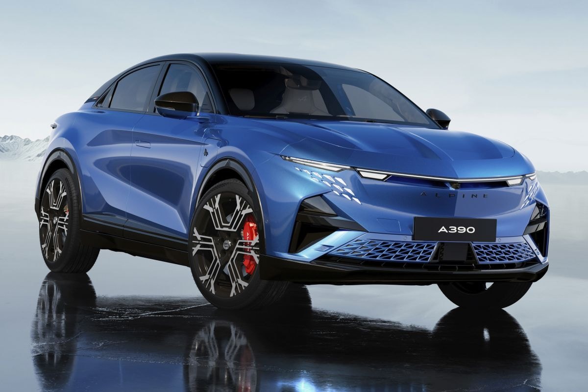 Alpine A390