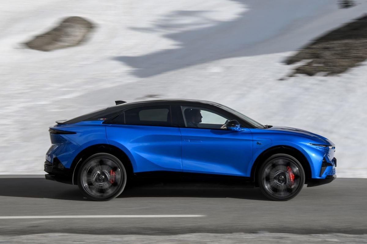 Alpine A390
