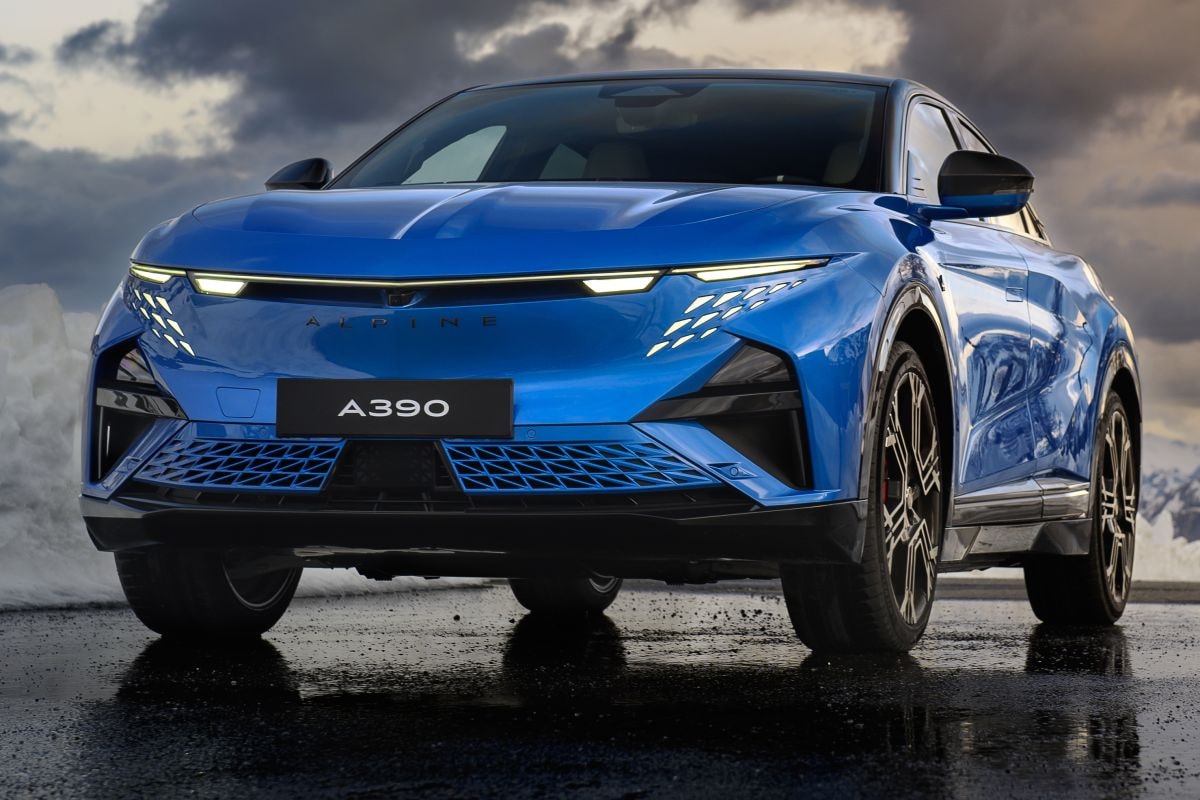 Alpine A390