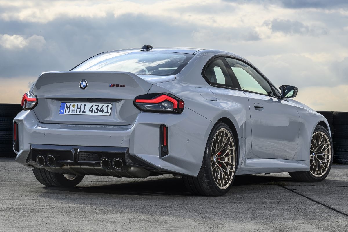 BMW M2 CS