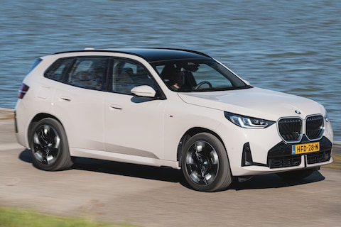 Winst BMW fors gedaald, maar minder hard dan bij Duitse rivalen