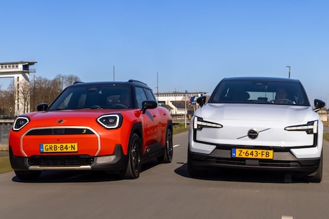 Dubbeltest: Mini Aceman vs. Volvo EX30 - Irrationeel denken