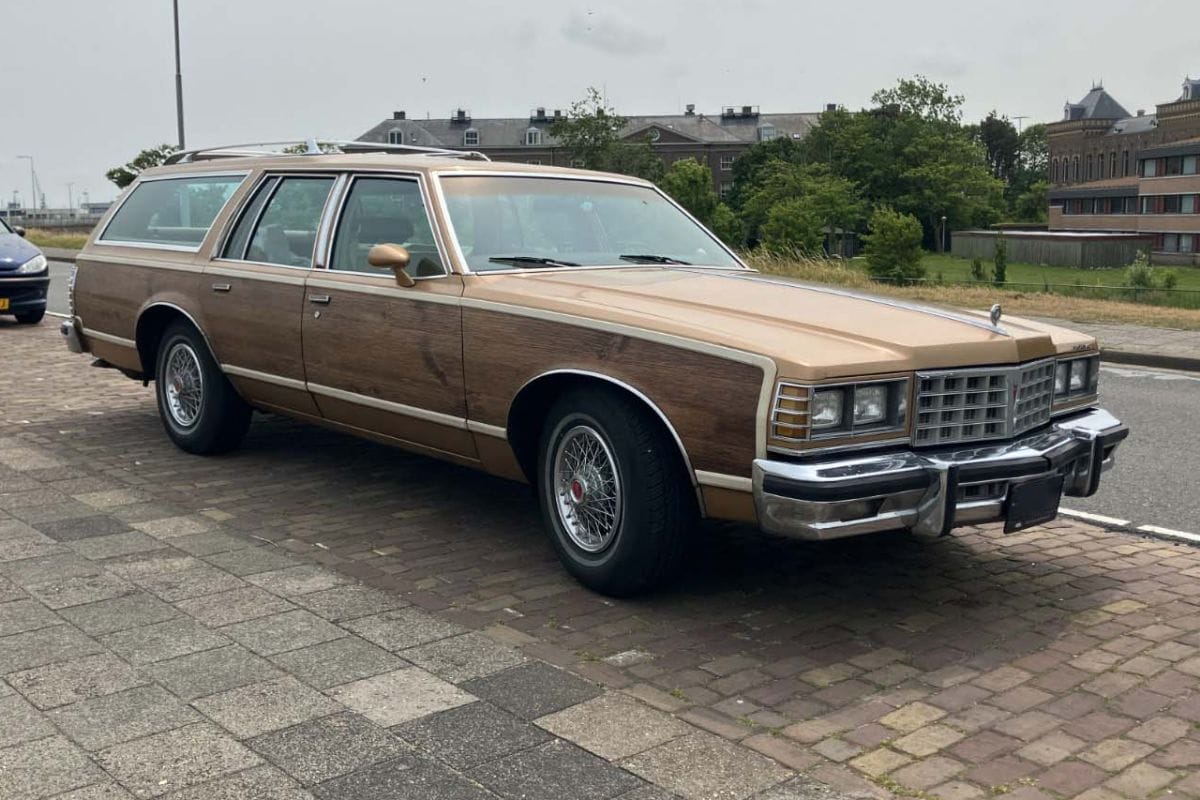 Pontiac Grand Safari