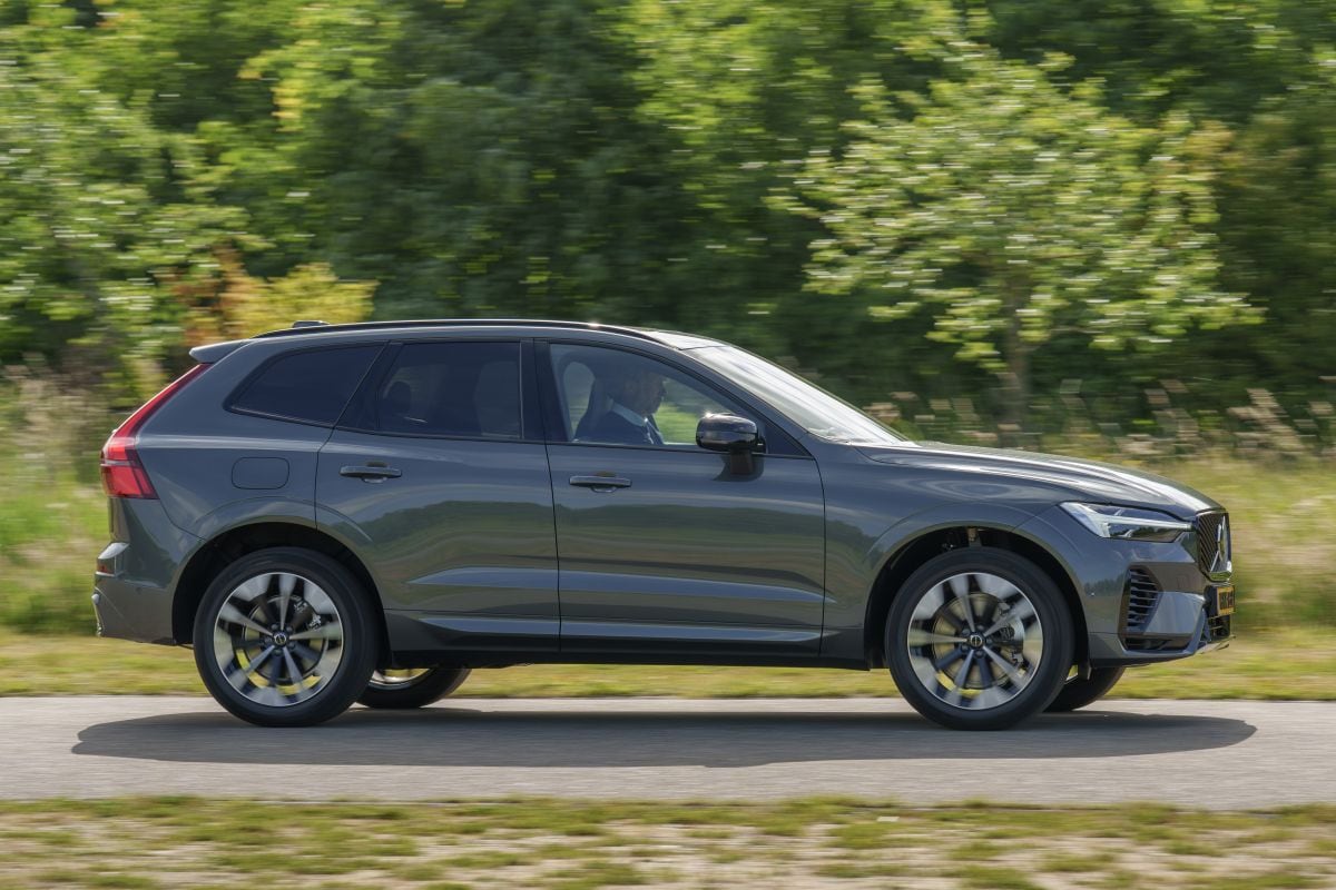 Volvo XC60 2025 - exterieur