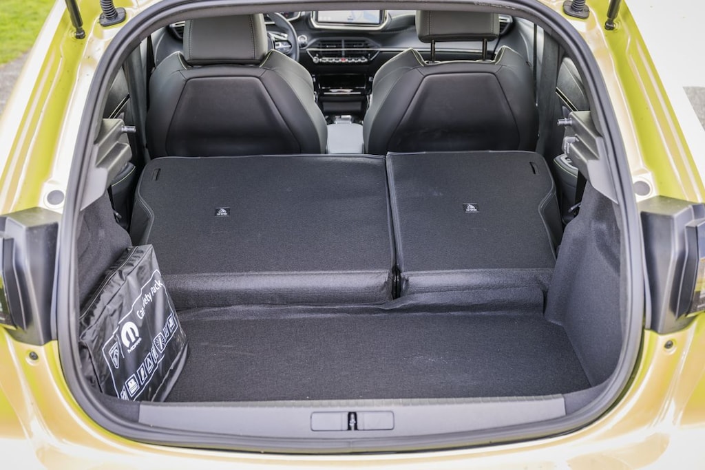 Peugeot 208 GT Hybrid 145