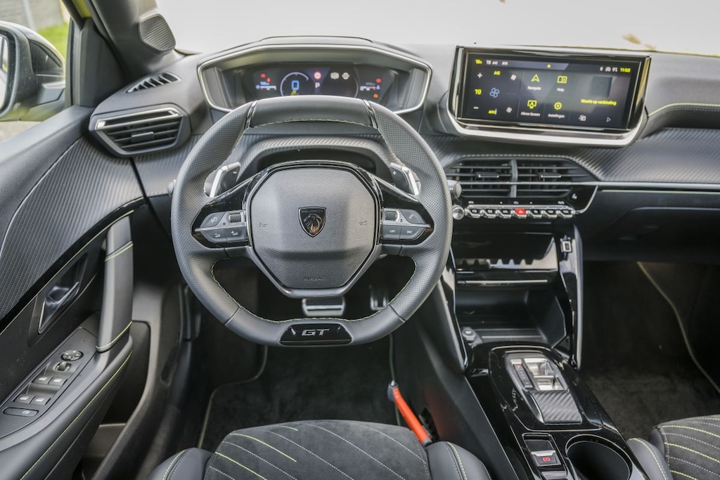 Peugeot 208 GT Hybrid 145