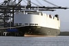 Morning Midas schip met auto's (ANP)
