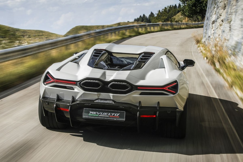 Lamborghini Revuelto