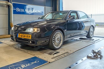 Alfa Romeo 166