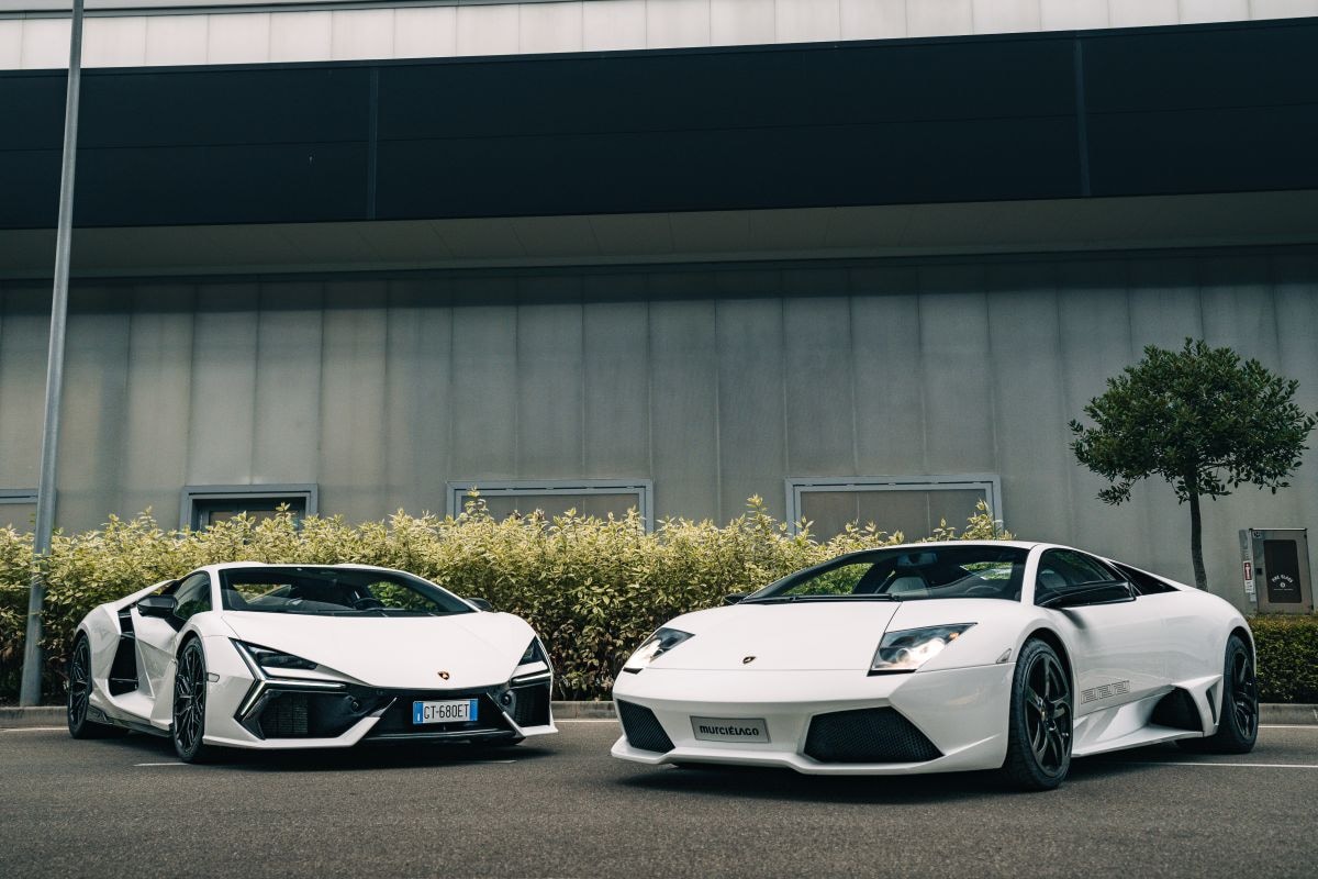 Lamborghini Revuelto (2024) en Murciélago LP640 (2006)