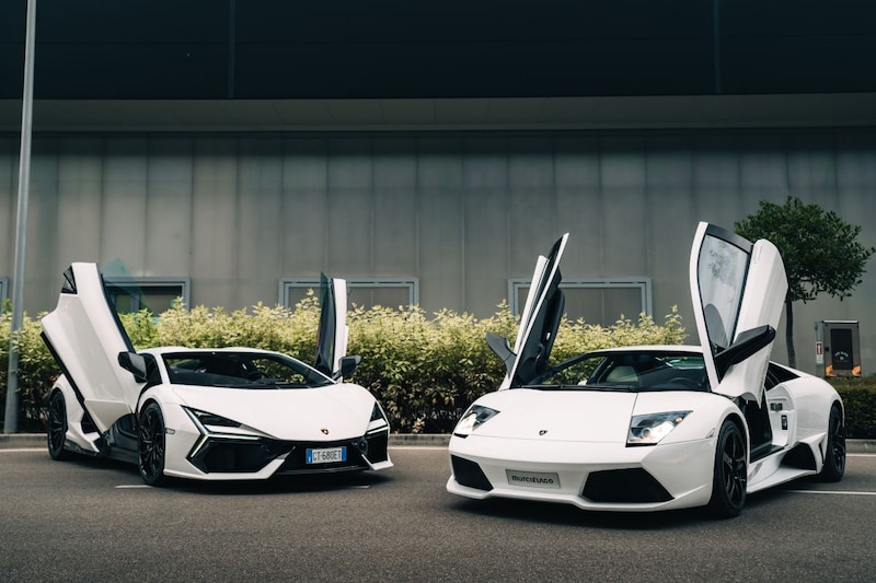 Lamborghini Revuelto (2024) en Murciélago LP640 (2006)