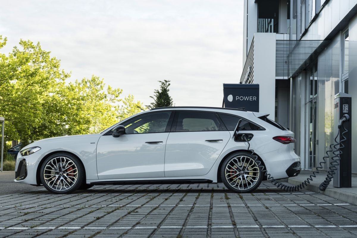 Audi A5 e-Hybrid 2025