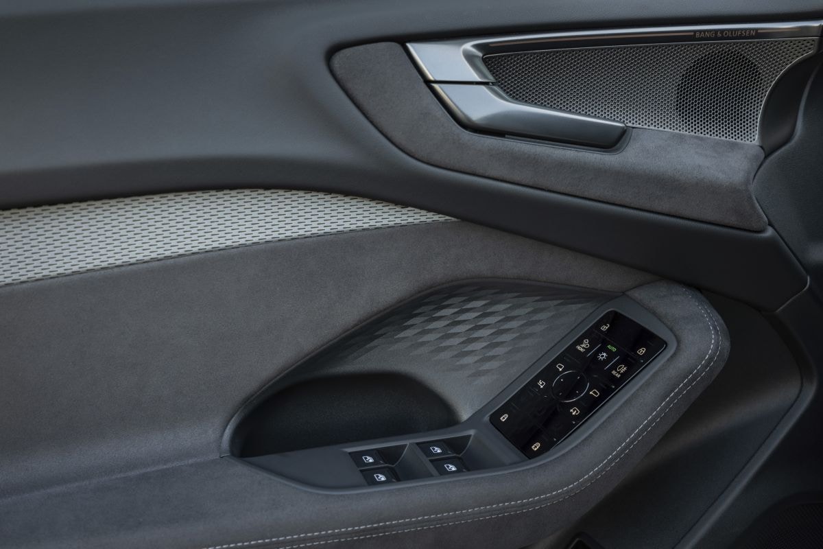 Audi A5 e-Hybrid 2025