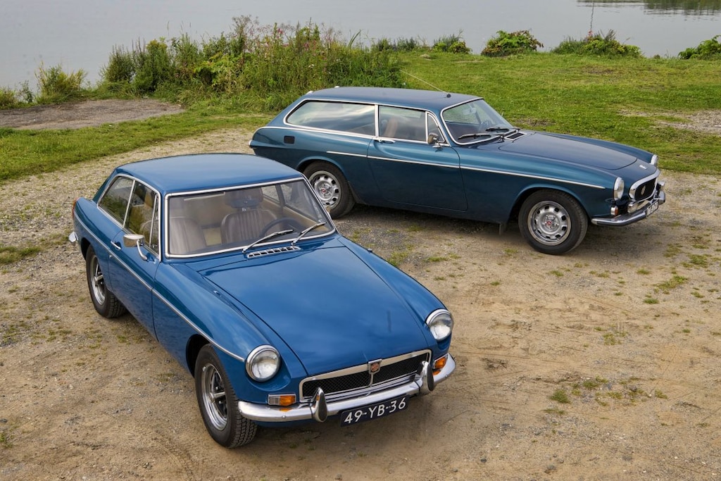 MG B GT vs a href=