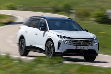 Peugeot e-5008 325 Dual Motor
