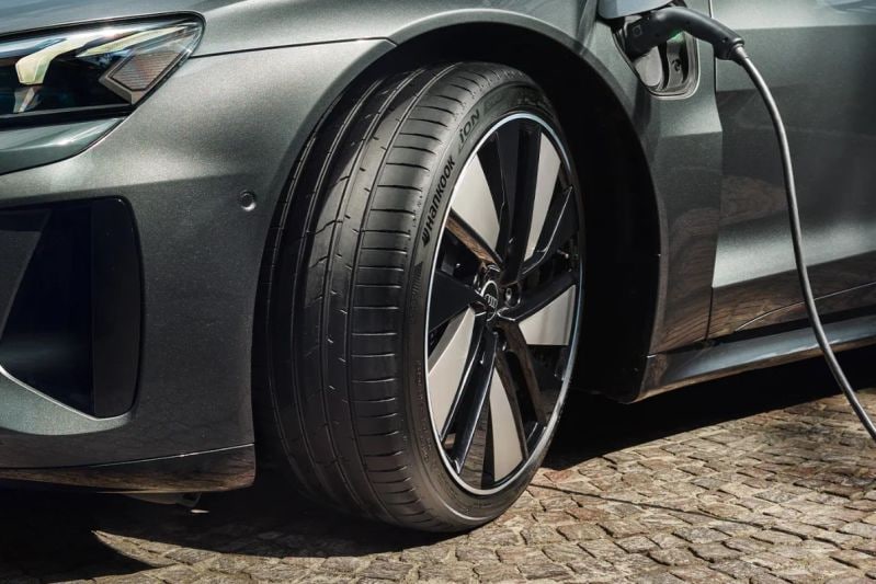 Hankook advertorial (ON-102474)