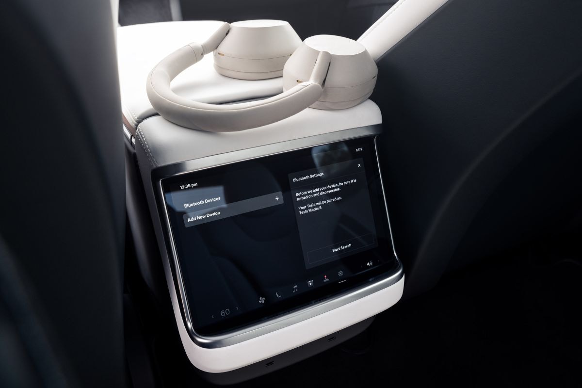 Tesla Model S fabrieksbeeld