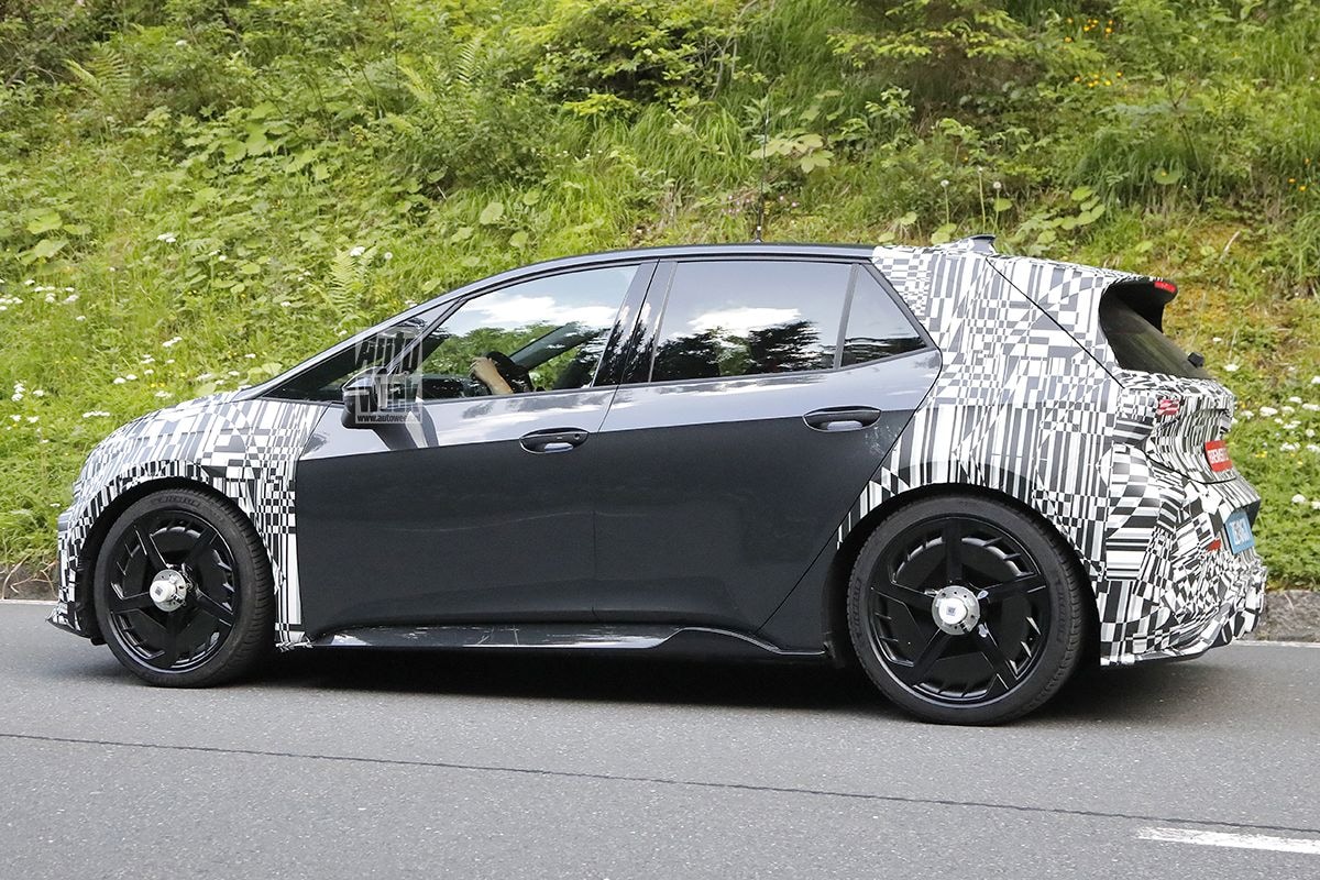 Spyshots Cupra Born