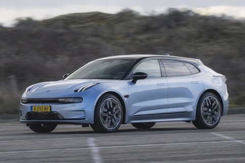 Geely wil sterk groeien in het VK en overweegt lokale productie