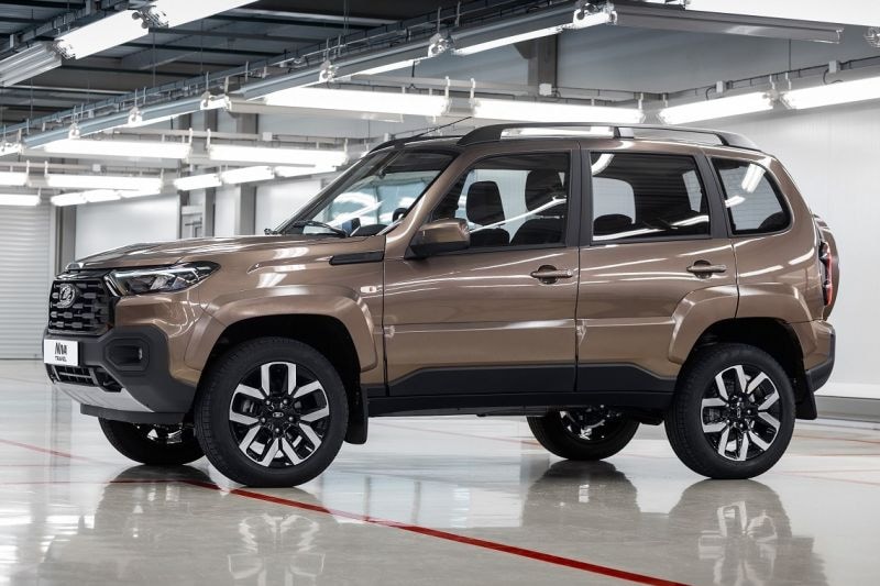 Lada Niva Travel