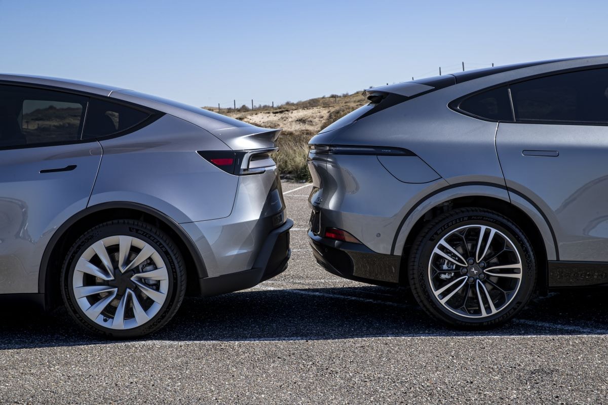 dubbeltest Tesla Model Y vs XPeng G6