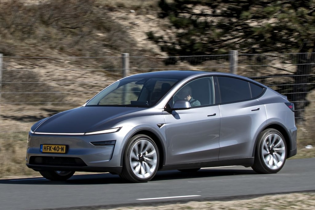 Tesla Model Y (2025)