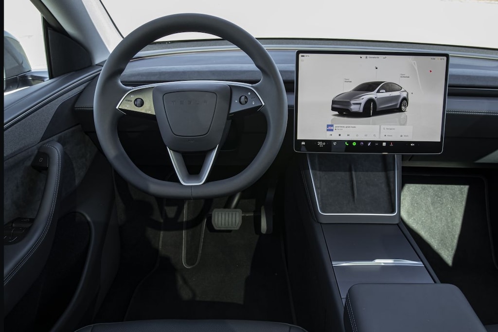 Tesla Model Y (2025)