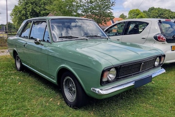 Ford Cortina