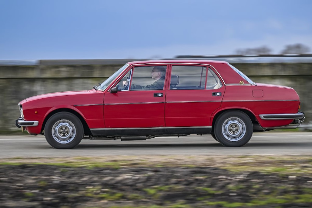 Alfa Romeo 2300 Rio