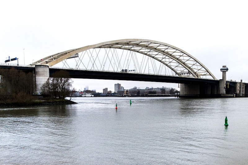 Van Brienenoordbrug (ANP)