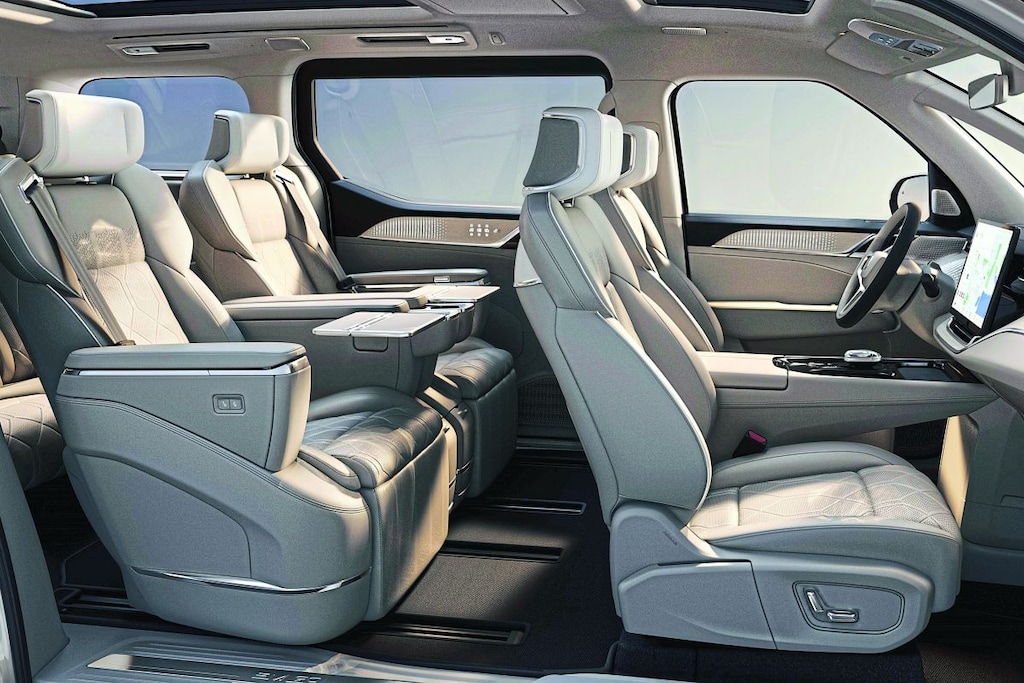 Volvo EM90