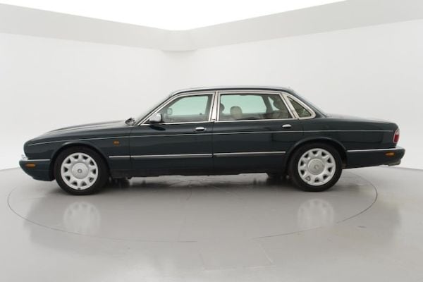 occasions met V8