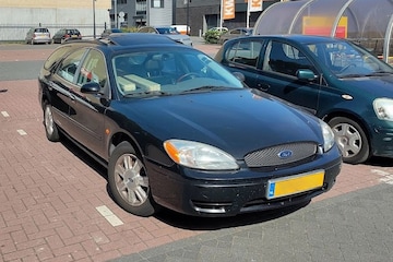 Ford Taurus