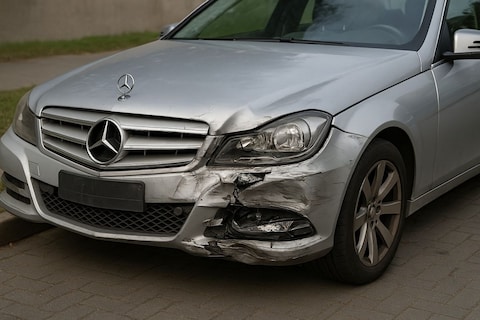 Mercedes-rijders zijn het vaakst bij een aanrijding betrokken