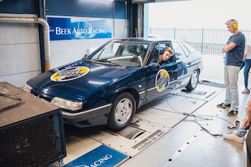 Citroën XM op de rollenbank