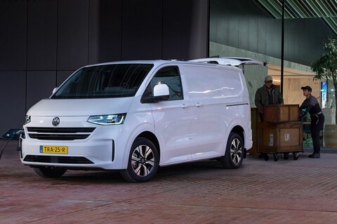 Volkswagen Transporter eHybrid: ruim 50 km elektrisch bereik vanaf bijna €47.000